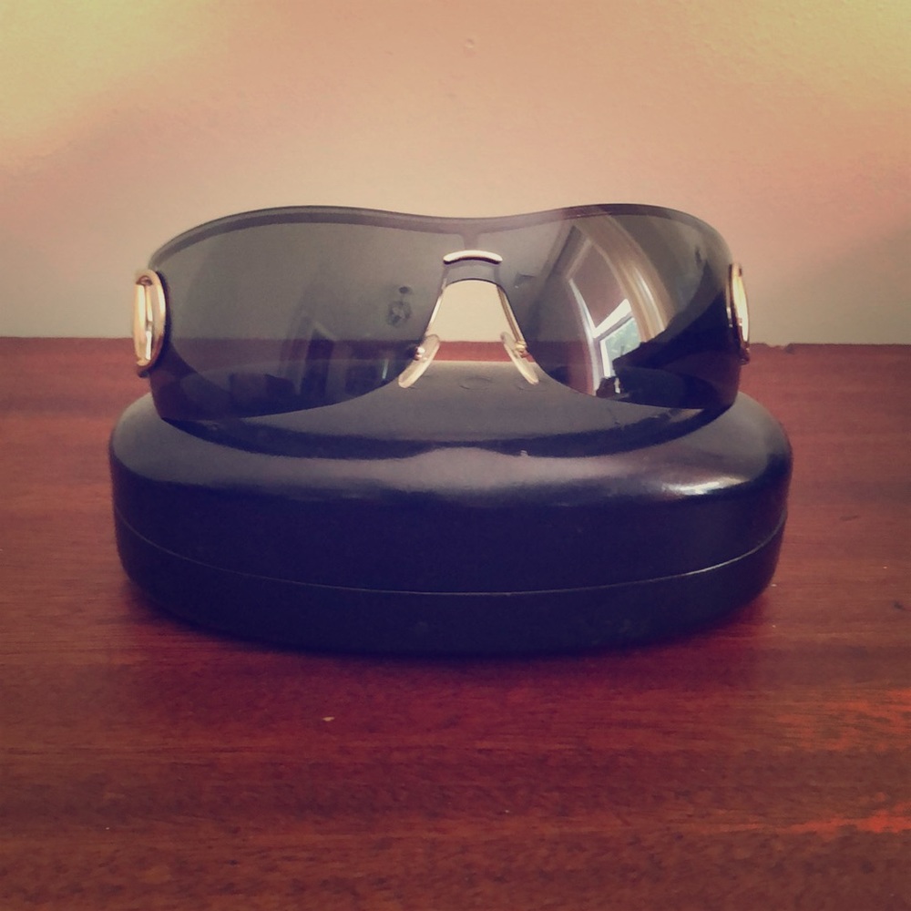 Gucci sunglasses and case